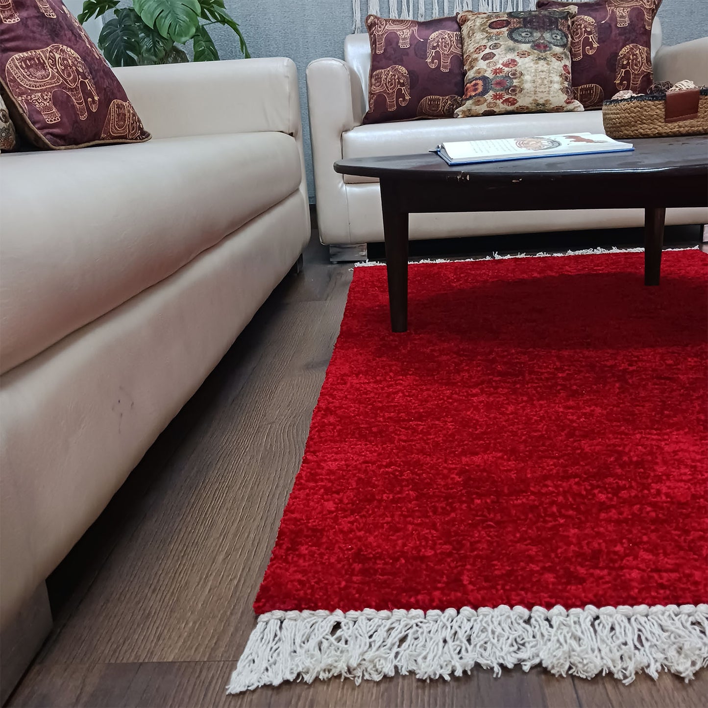 Avioni Carpets for Living Room/Pooja Room – Neo Modern Collection Red Carpet/Rug – 90cm x 150cm (~3×5 Feet)