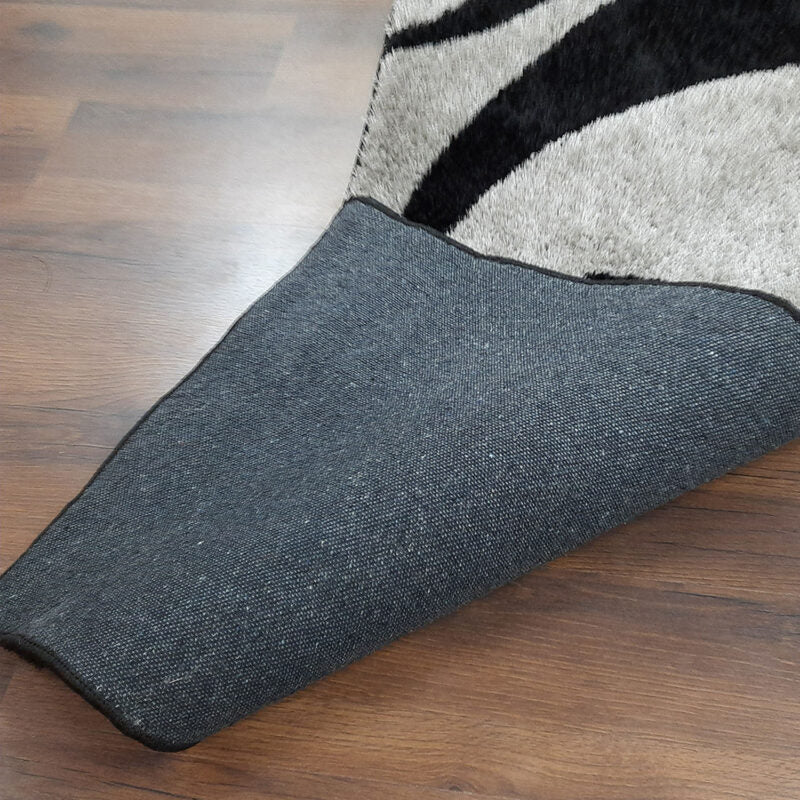 Handloom Shaggy Black And Gray Carpet/Bedside Runners (55cm x 137cm (~22″ x 55″)) by Avioni