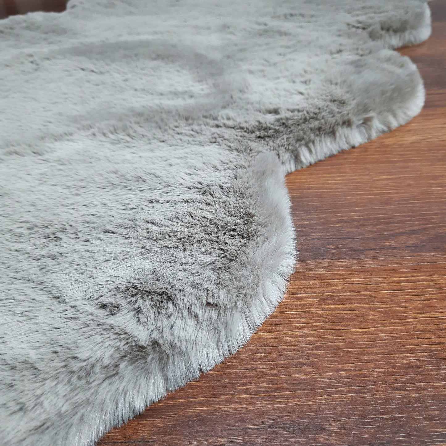 Avioni Ultra Soft Fluffy Faux Fur Area Rugs | Soft Grey| For Bedroom, Living Room, Kids Room| 61x147cm (~24×58 inch)