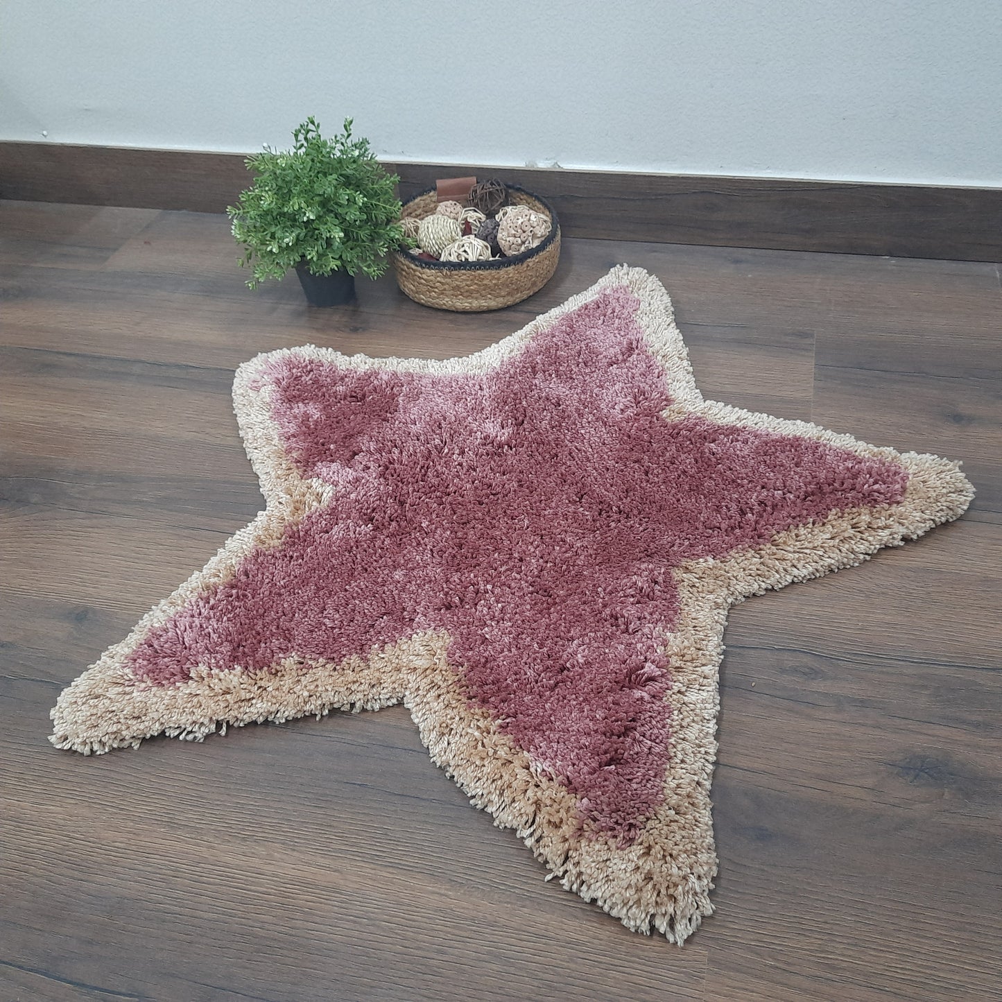 Shaggy Kids Carpet | Washable | Hand Woven Star Shape Super Luxurious Feel | Export Quality-Berry Blush And Beige-75X75 Cms (2.5×2.5 Feet)