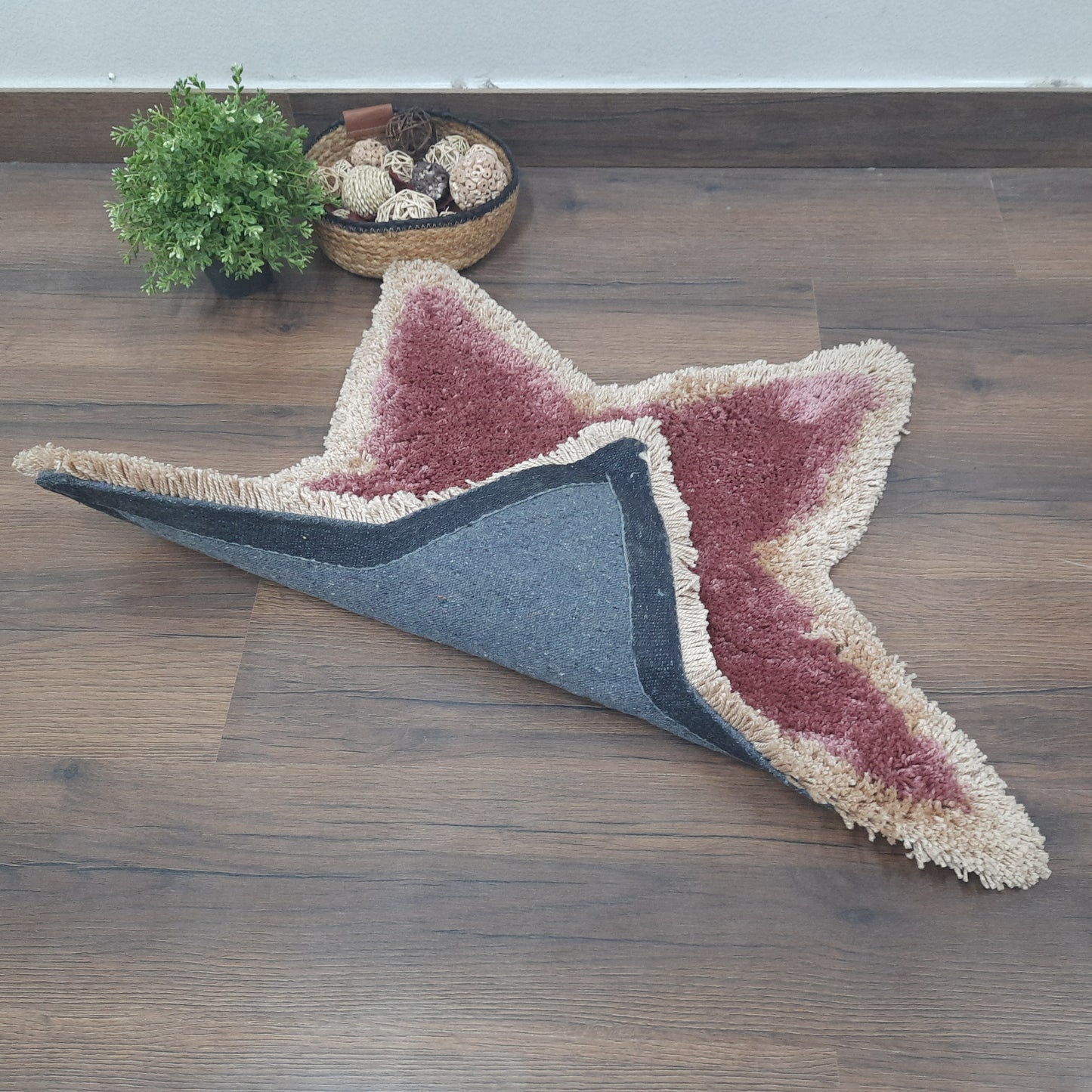 Shaggy Kids Carpet | Washable | Hand Woven Star Shape Super Luxurious Feel | Export Quality-Berry Blush And Beige-75X75 Cms (2.5×2.5 Feet)