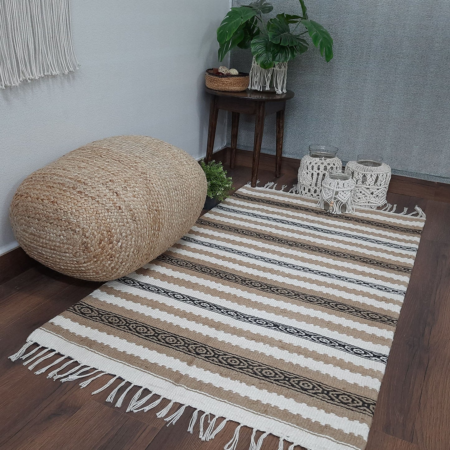 AvioniHome Birchwood Collection : Modern Jute/PET Yarn Handmade Area Carpet| Design: CARJUTPET006-WIBAC