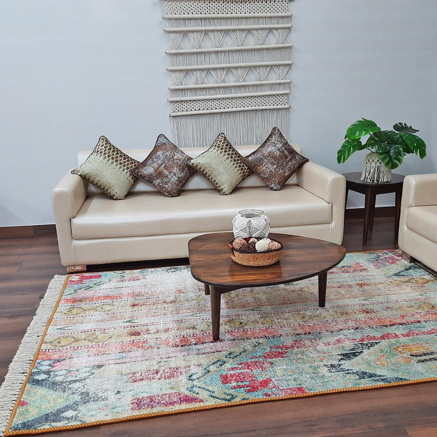 Avioni Faux Silk Carpet – Ethnic Distressed Living Room Rug – Loomkart