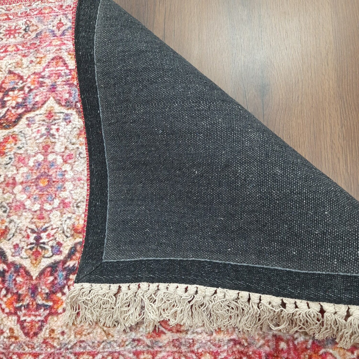 Avioni Faux Silk Carpet – Neo Persian Collection Ethnic Red