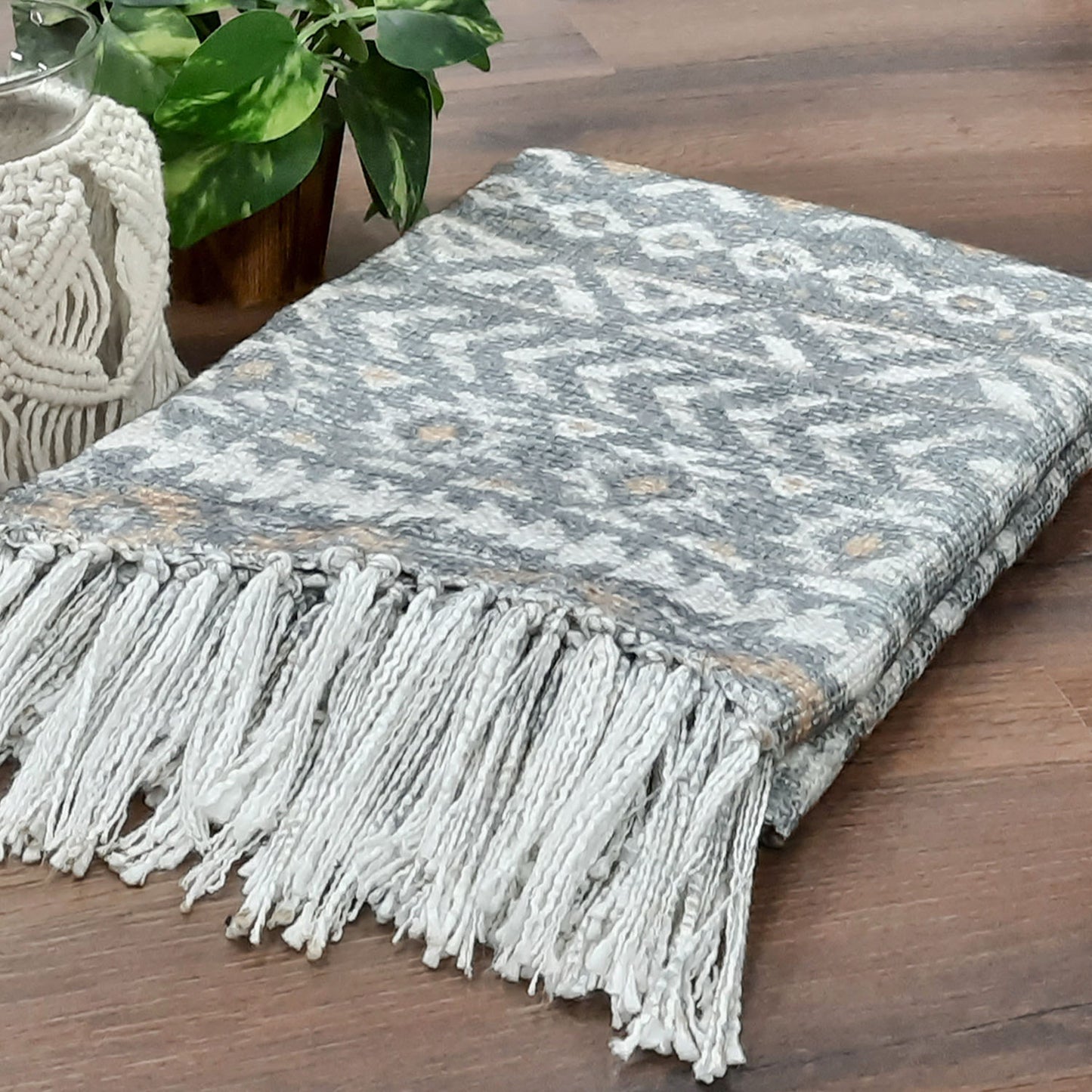 Avioni Beautiful Soft Sofa Throw | Boho Inspired Design Virgin Premium Polyester Slub Handloom Sofa Throw