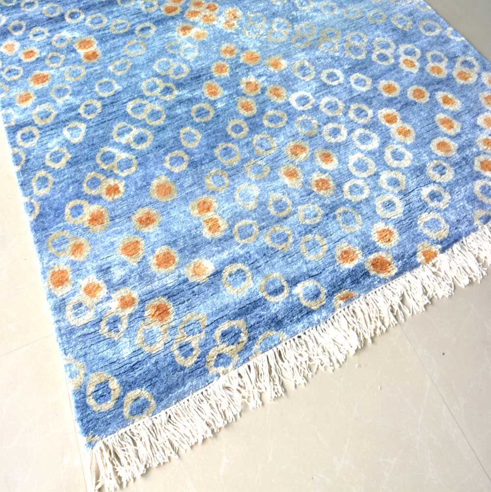 Hand Knotted Silk Carpet Blue Around 225 Knots Per Sq Inch – 120cm x 180cm (~4×6 Feet)- A Gift For Generations