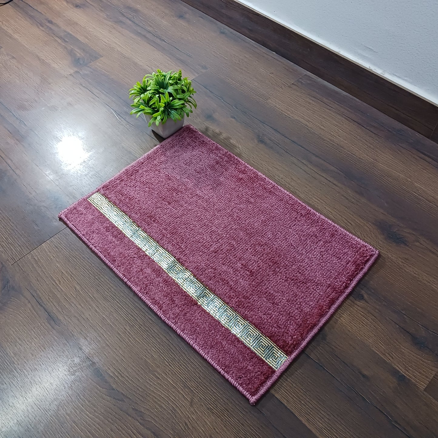 Avioni Desire Collection | Luxury Golden Touch Pink Gold Line Floor Mat |  Soft And Plush Handmade Door Mats / BathMats -40x60 cms