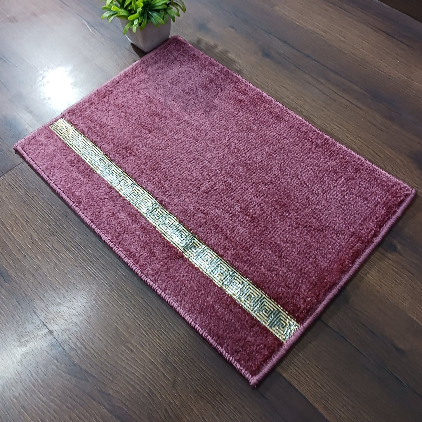 Avioni Desire Collection | Luxury Golden Touch Pink Gold Line Floor Mat |  Soft And Plush Handmade Door Mats / BathMats -40x60 cms