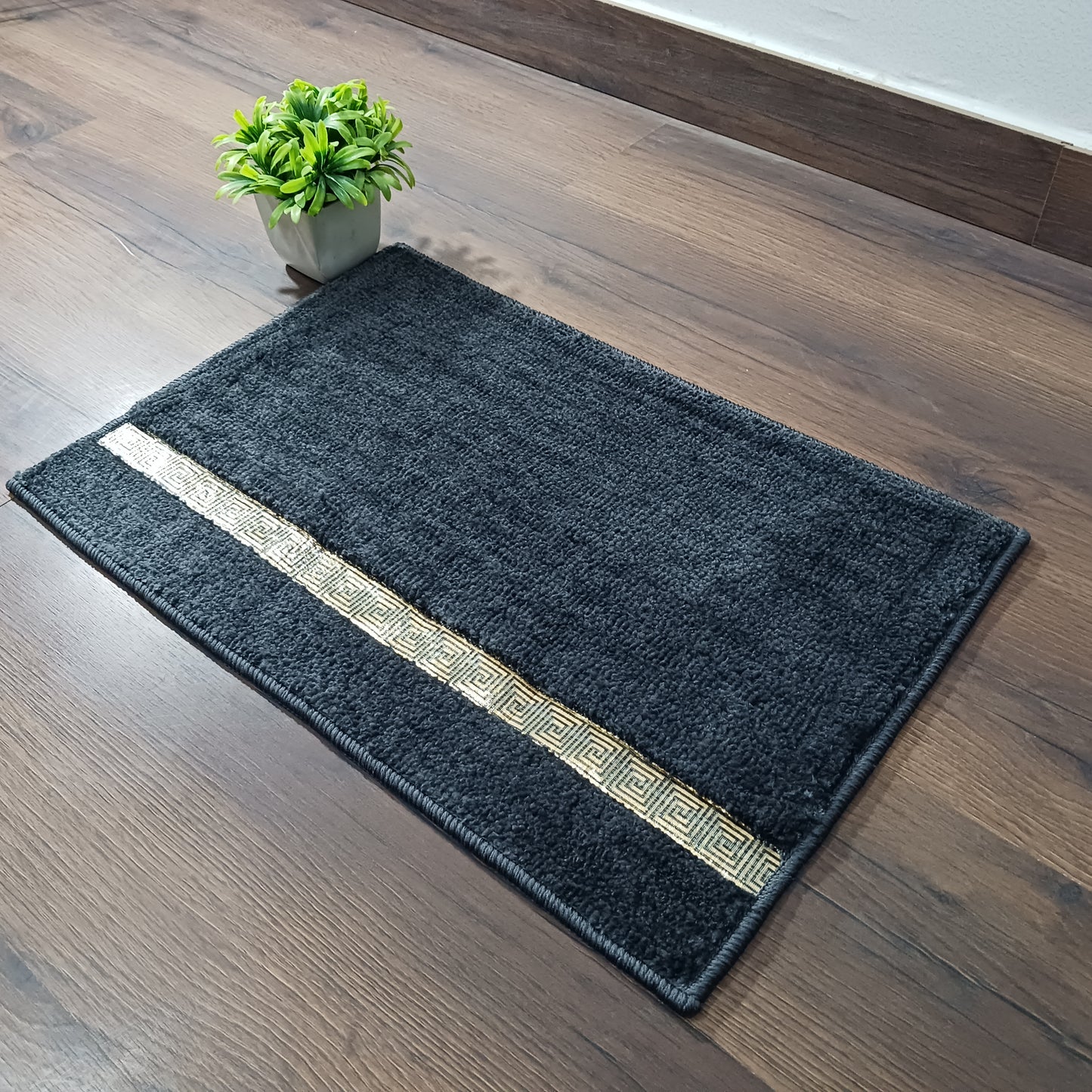Avioni Desire Collection | Luxury Golden TouchBlack Gold Line Floor Mat |  Soft And Plush Handmade Door Mats / BathMats -40x60 cms