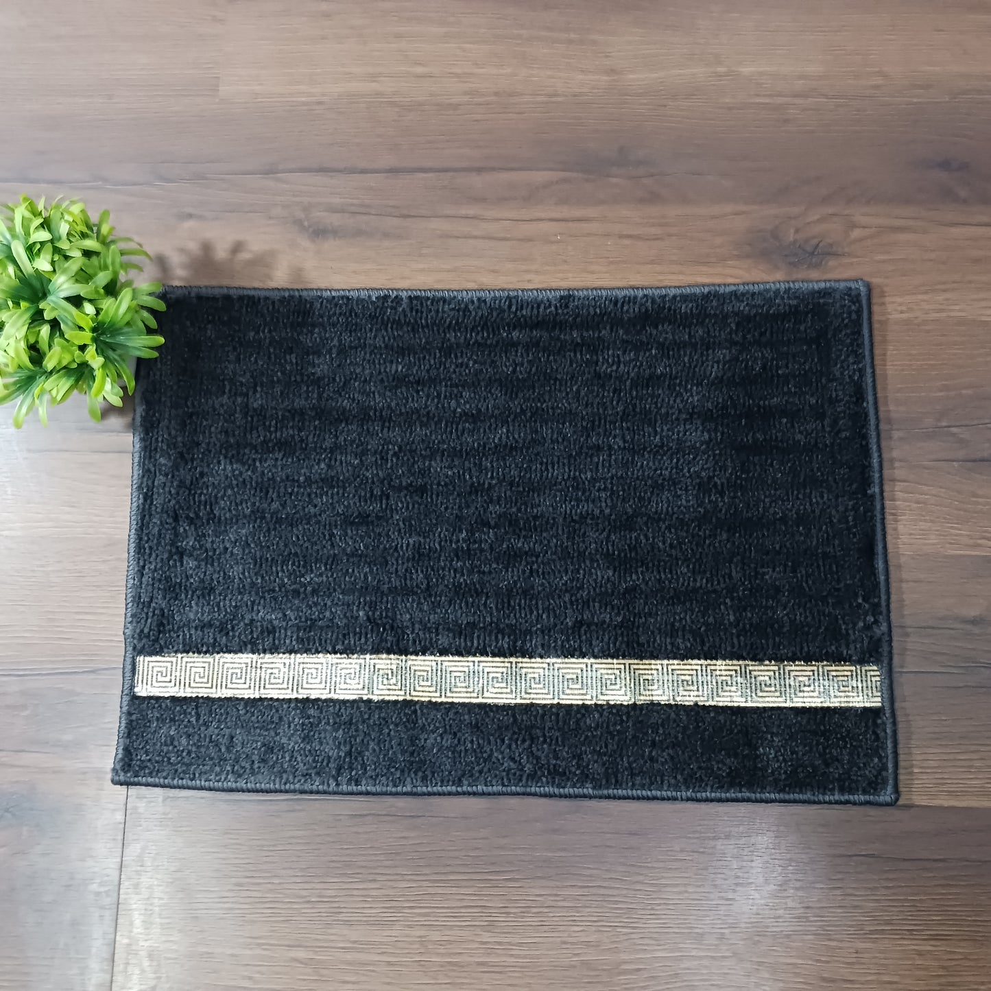 Avioni Desire Collection | Luxury Golden TouchBlack Gold Line Floor Mat |  Soft And Plush Handmade Door Mats / BathMats -40x60 cms