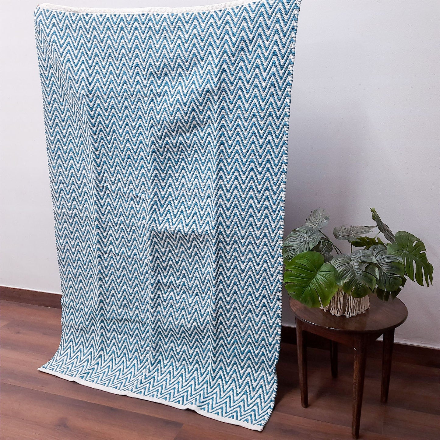 Avioni Lux Handloom Cotton Designer Durries- 120cm x 180cm (~4×6 Feet)- blue white