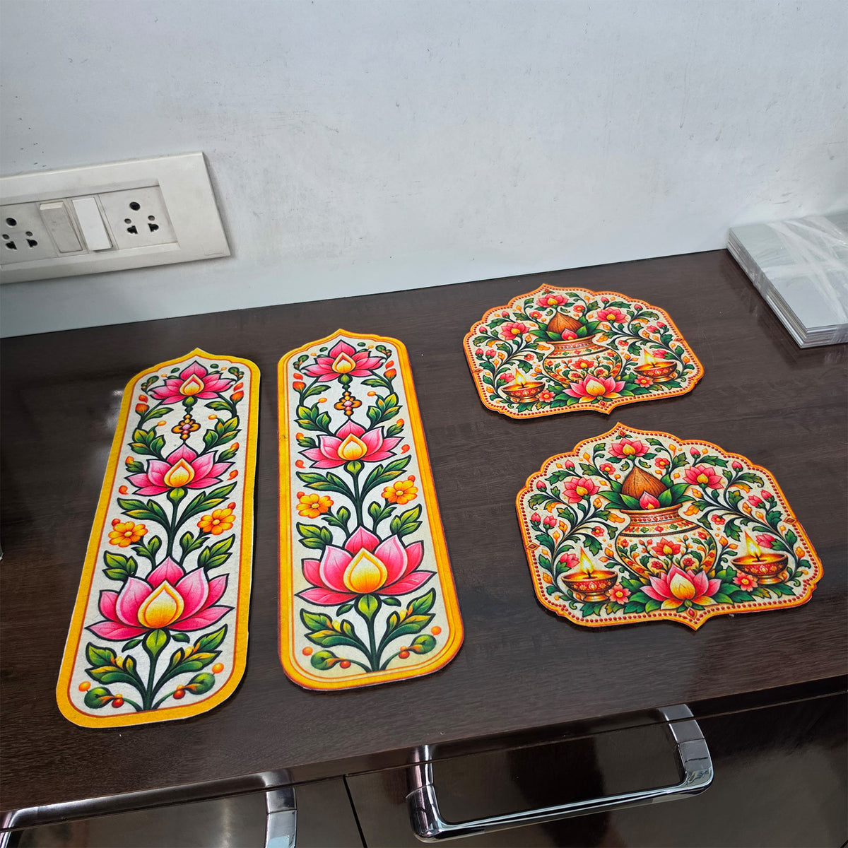 Avioni Home Aangan Royale Collection | Premium Traditional Indian Floral Floor Mat with 4 Matching Peel & Stick Décor Stickers | High Wear Resistance & Silicone Anti-Slip Backing