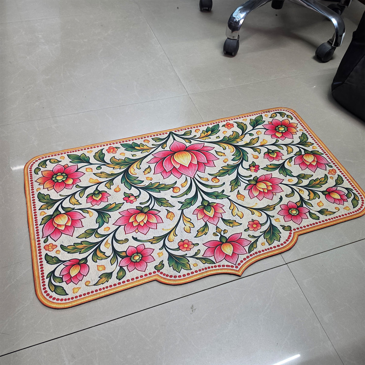 Avioni Home Aangan Royale Collection | Premium Traditional Indian Floral Floor Mat with 4 Matching Peel & Stick Décor Stickers | High Wear Resistance & Silicone Anti-Slip Backing