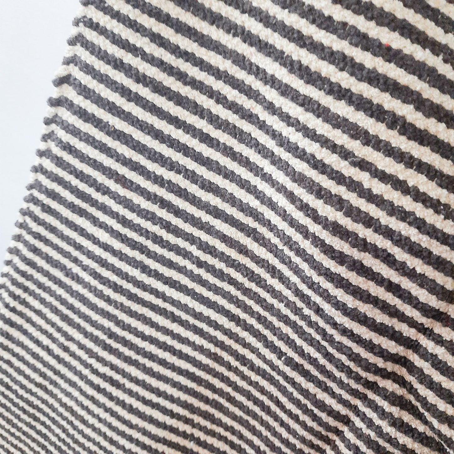 Luxe Soft Premium Chenille Handloom Brown Stripes Durry- 150cm x 210cm (~5 X 7 Feet) by Avioni