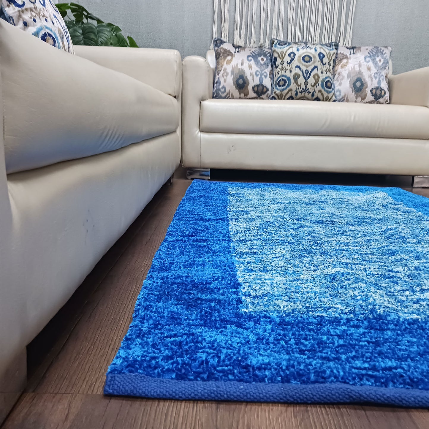 Avioni Handloom Rugs | Master Artisans Work | Feather like Luxurious Silk Soft Touch | Home Washable | Blue White Design | Reversible - 3 feet x 5 feet (~90 cm x 150 cm)