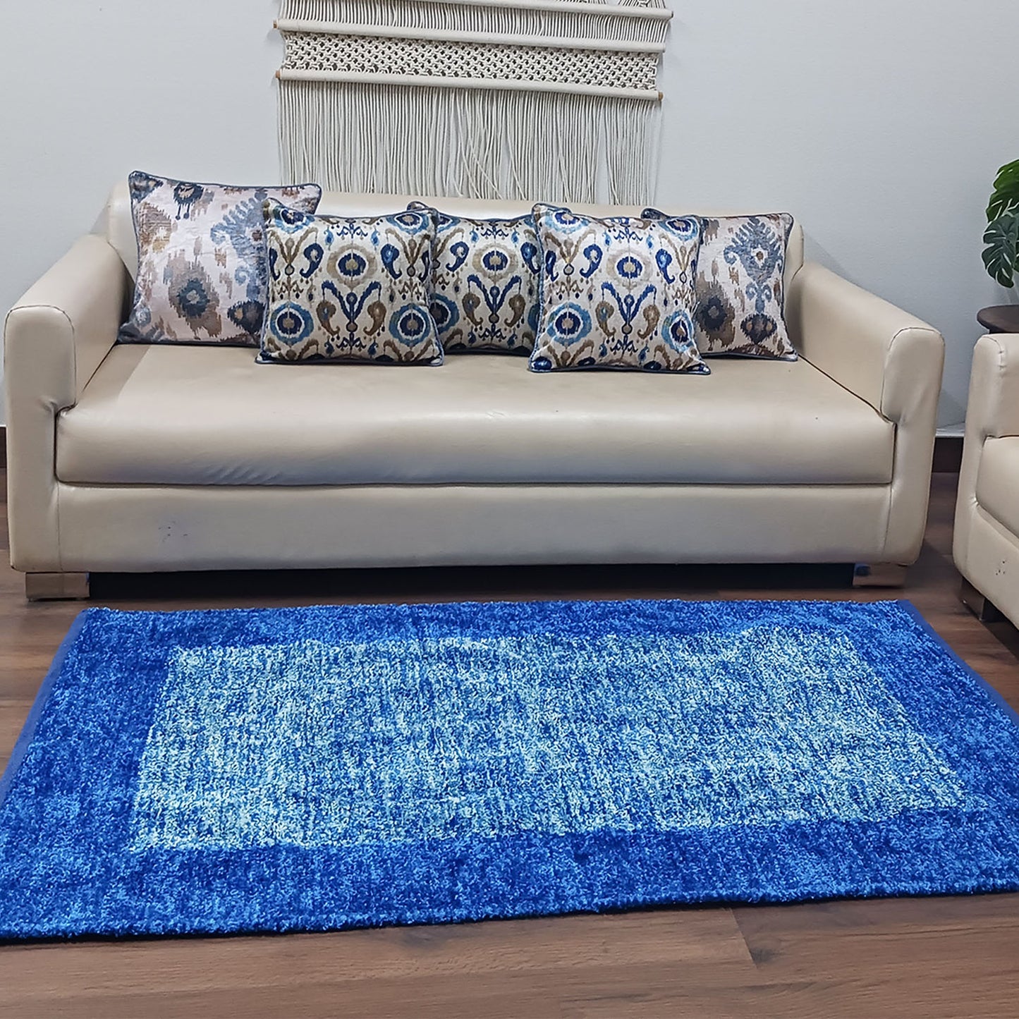 Avioni Handloom Rugs | Master Artisans Work | Feather like Luxurious Silk Soft Touch | Home Washable | Blue White Design | Reversible - 3 feet x 5 feet (~90 cm x 150 cm)