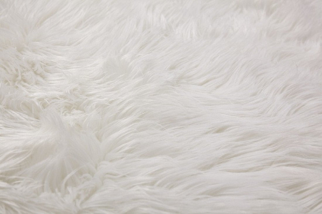 Shaggy Carpet – Heart Shaped Rug – Snow White Premium Long Faux Fur – 62 cm Heart Shape – Avioni Carpets