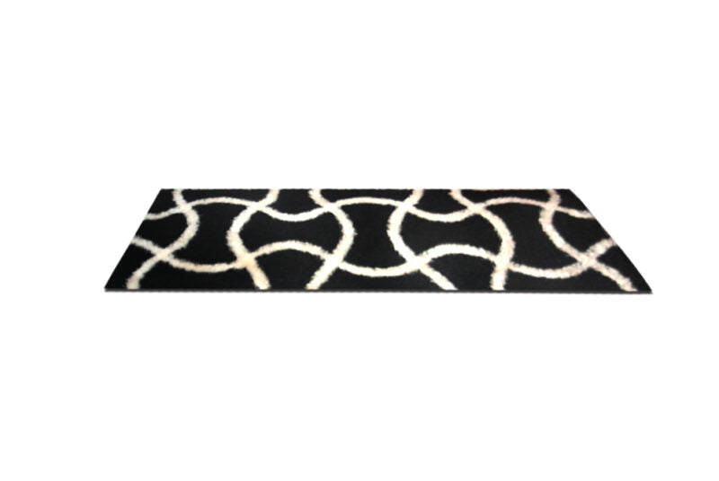 Shaggy Carpet / bedside runner in black with maze (55cm x 137cm (~22″ x 55″)) by Avioni